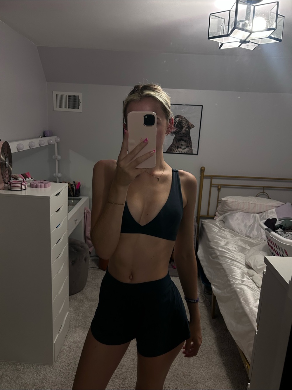 Everyday Seamless V-Neck Bralette in Black